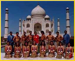 Kapa Haka group Pounamu in 1990 in India